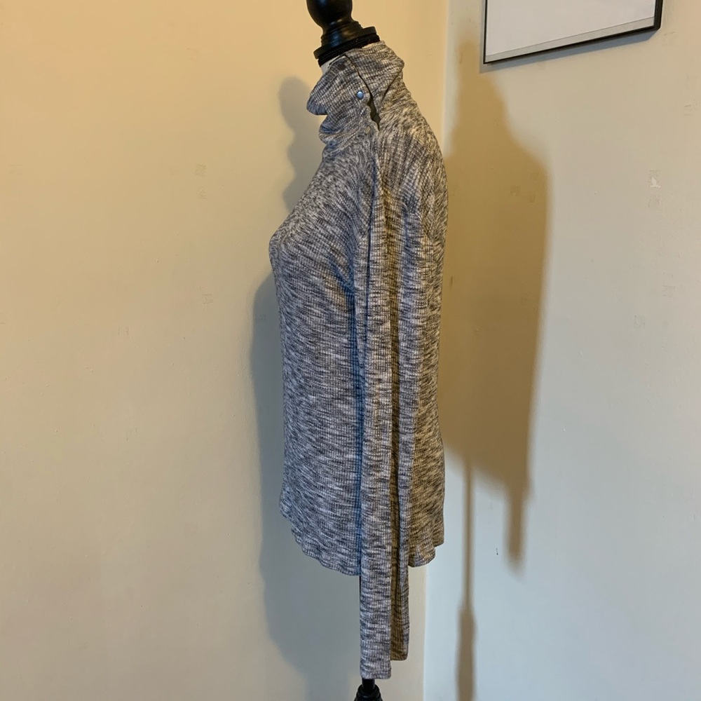 Long-Sleeve Ribbed Sweater Top, Gray, Anthro, M - Picture 5 of 10